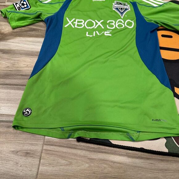 Green 2009/2010 Adidas Seattle Sounders Soccer Jersey - Picture 4 of 6